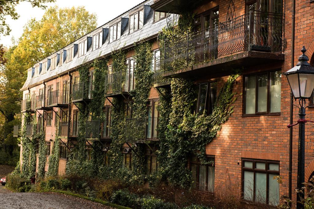 Bredbury Hall Hotel Stockport Exterior foto